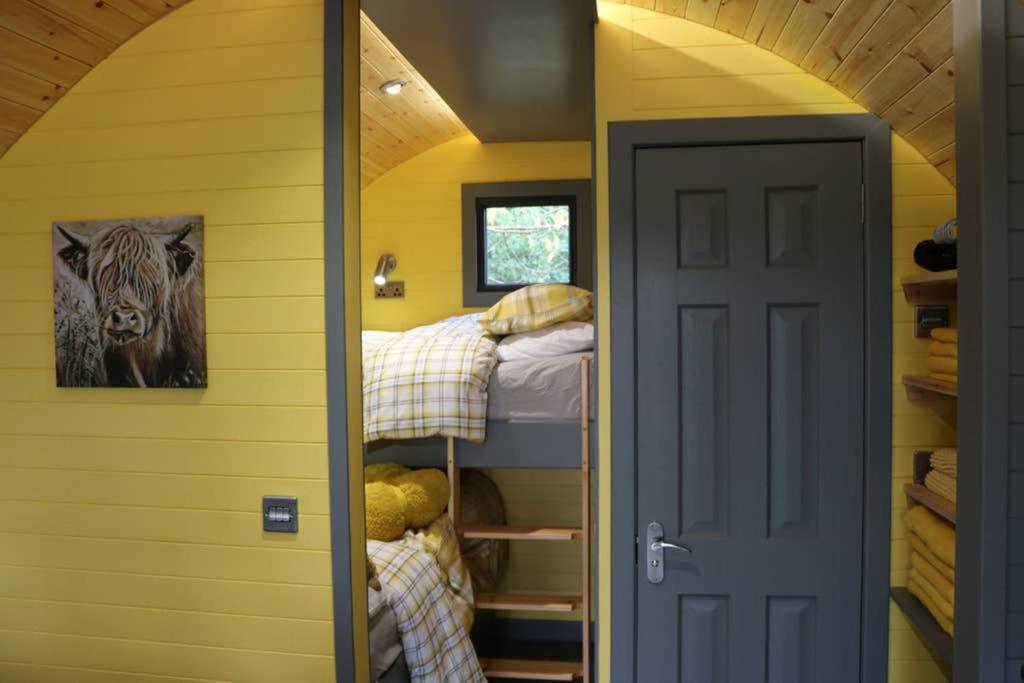 Glampods Glamping Pod - Meet Highland Cows And Sheep Elgin Villa Esterno foto